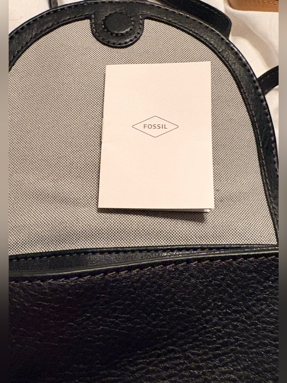 A Fossil small purse. New with tag - Picture 4 of 8